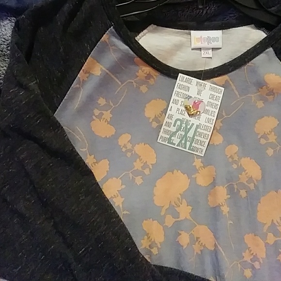 LuLaRoe Tops - Lularoe Randy 2X